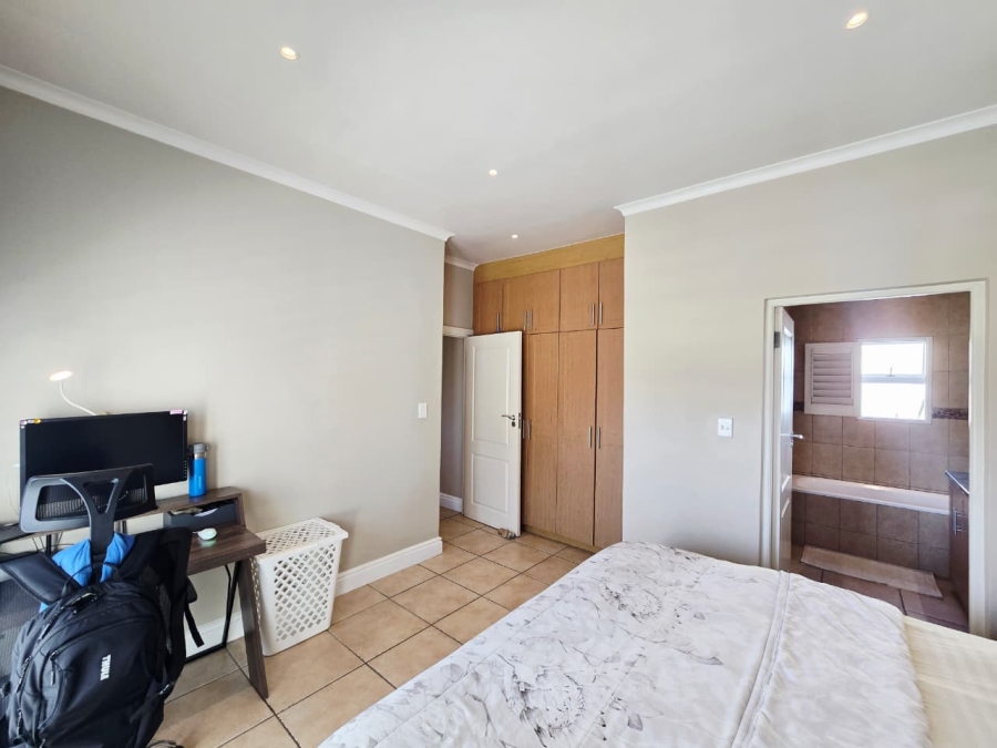3 Bedroom Property for Sale in Kingswood Golf Estate Western Cape